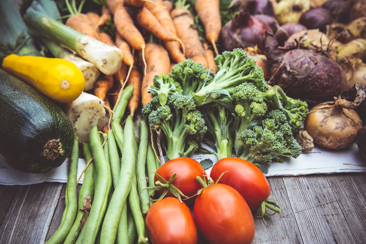 Nuts, seeds, and healthy fats for balanced low glycemic nutrition